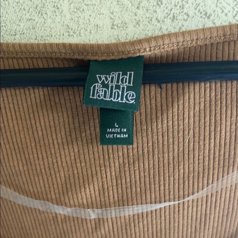 Urban Outfitters Tan Fitted Crop Blouse - Picture 2 of 3